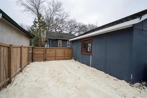 501 Sprague St, Winnipeg, MB 