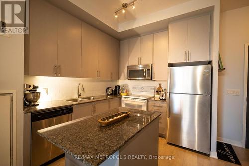 110 - 85 Duke Street, Kitchener, ON - Indoor Photo Showing Kitchen