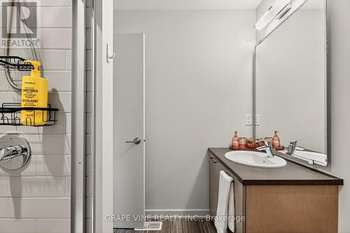 145 Larimar Circle, Ottawa, ON - Indoor Photo Showing Bathroom