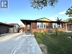 3132 ELMWOOD CRESCENT  Windsor, ON N8R 1X4