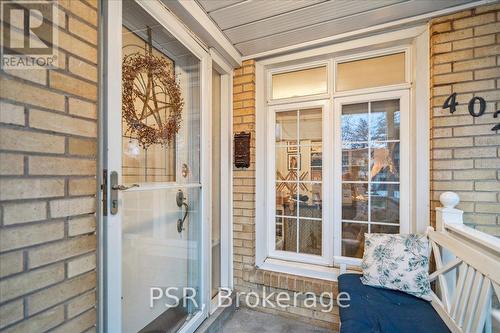 402 Willis Drive, Oakville, ON - Outdoor