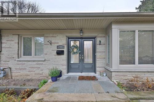 298 Burnhamthorpe Road, Toronto, ON - Outdoor