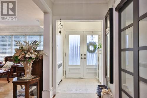 298 Burnhamthorpe Road, Toronto, ON - Indoor Photo Showing Other Room