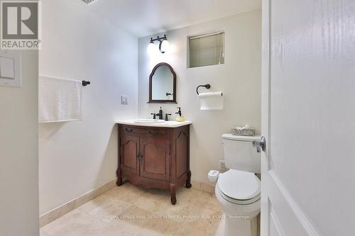 298 Burnhamthorpe Road, Toronto, ON - Indoor Photo Showing Bathroom