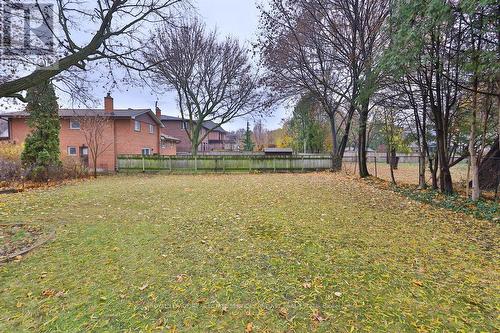 298 Burnhamthorpe Road, Toronto, ON - Outdoor