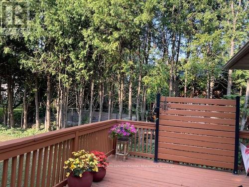 298 Burnhamthorpe Road, Toronto, ON - Outdoor