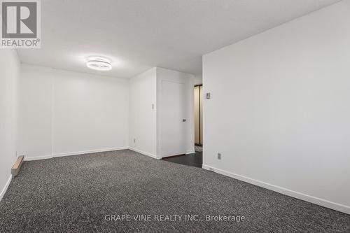 102 - 50 Burnside Avenue, Ottawa, ON - Indoor Photo Showing Other Room