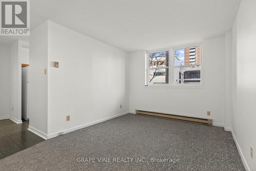 102 - 50 Burnside Avenue, Ottawa, ON - Indoor Photo Showing Other Room