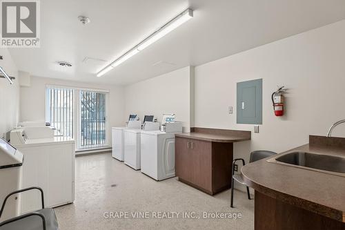 102 - 50 Burnside Avenue, Ottawa, ON - Indoor Photo Showing Laundry Room