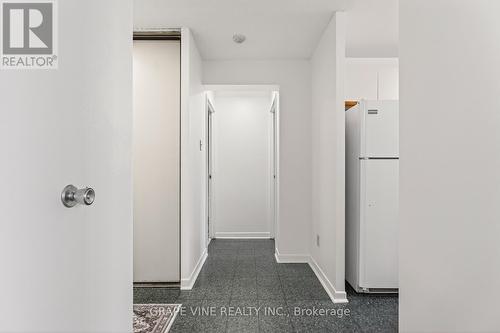 102 - 50 Burnside Avenue, Ottawa, ON - Indoor Photo Showing Other Room