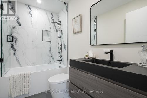 116 Kennard Avenue, Toronto, ON - Indoor Photo Showing Bathroom