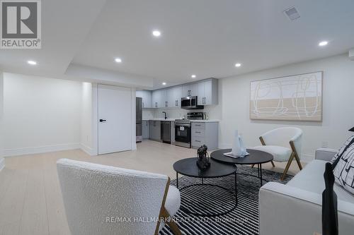 116 Kennard Avenue, Toronto, ON - Indoor