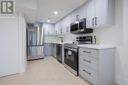 116 Kennard Avenue, Toronto, ON - Indoor Photo Showing Kitchen