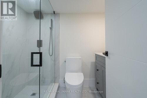 116 Kennard Avenue, Toronto, ON - Indoor Photo Showing Bathroom