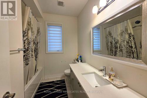 133 Marcel Brunnelle Drive, Whitby, ON - Indoor Photo Showing Bathroom