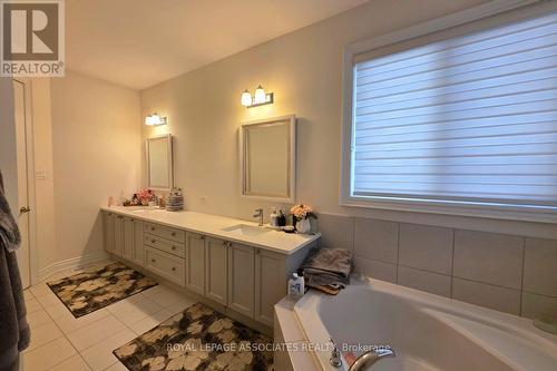 133 Marcel Brunnelle Drive, Whitby, ON - Indoor Photo Showing Bathroom
