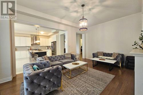 133 Marcel Brunnelle Drive, Whitby, ON - Indoor Photo Showing Living Room