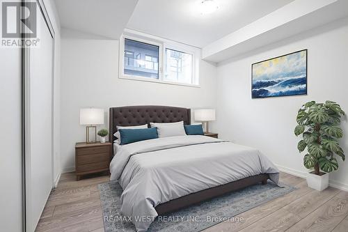 28 - 20 Lytham Green Circle, Newmarket, ON - Indoor Photo Showing Bedroom