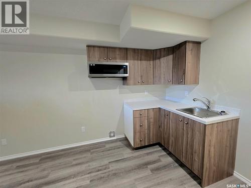 720 O Avenue S, Saskatoon, SK - Indoor Photo Showing Kitchen