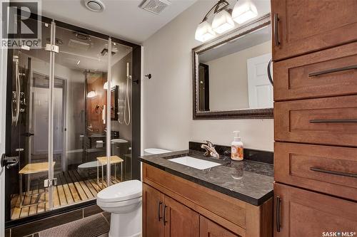 228 Floyd Court, Warman, SK - Indoor Photo Showing Bathroom