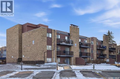202 802B Kingsmere BOULEVARD  Saskatoon, SK S7J 4S4