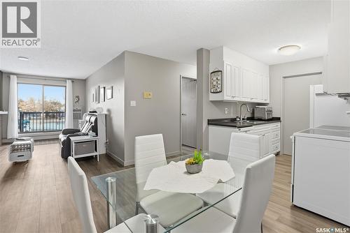 202 802B Kingsmere Boulevard, Saskatoon, SK - Indoor Photo Showing Dining Room