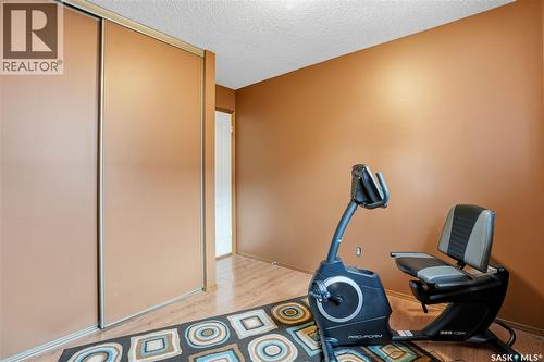 1122 Ferguson Crescent, Regina, SK - Indoor Photo Showing Gym Room