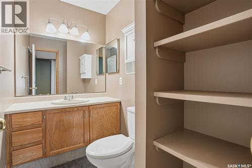1122 Ferguson Crescent, Regina, SK - Indoor Photo Showing Bathroom