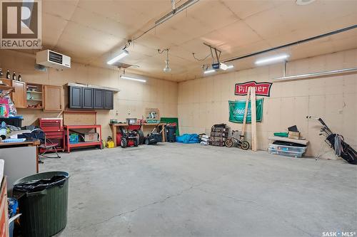 1122 Ferguson Crescent, Regina, SK - Indoor Photo Showing Garage