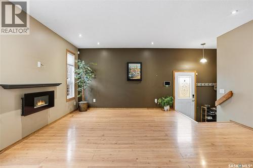 1122 Ferguson Crescent, Regina, SK - Indoor With Fireplace