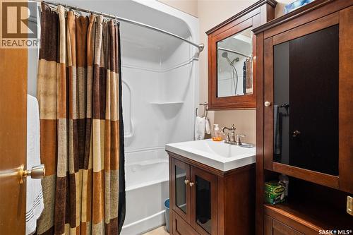 182 Scarth Street N, Regina, SK - Indoor