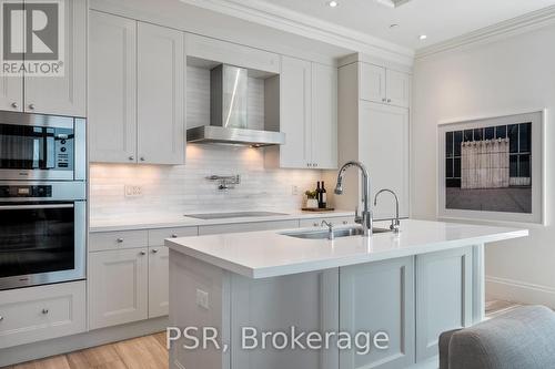 3605 - 311 Bay Street, Toronto, ON - Indoor Photo Showing Kitchen With Upgraded Kitchen