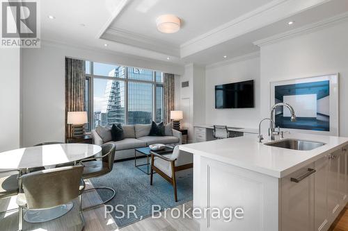 3605 - 311 Bay Street, Toronto, ON - Indoor