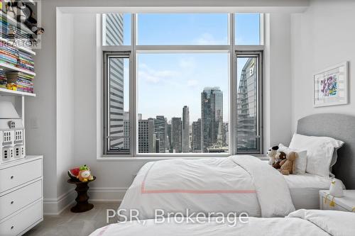 3605 - 311 Bay Street, Toronto, ON - Indoor Photo Showing Bedroom