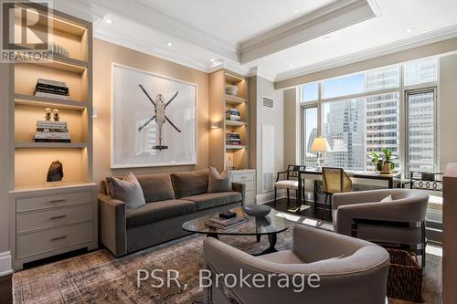 3605 - 311 Bay Street, Toronto, ON - Indoor Photo Showing Living Room