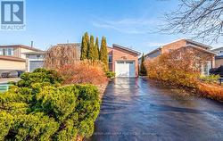 1407 OUTLET DRIVE  Oshawa (Lakeview), ON L1J 7Z2