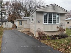 21 POWLEY GARDEN DRIVE  Kingston (Rideau), ON K7K 6A2