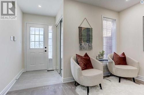 2221 Amberglen Court, Oakville, ON - Indoor