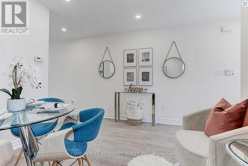 2221 Amberglen Court, Oakville, ON - Indoor