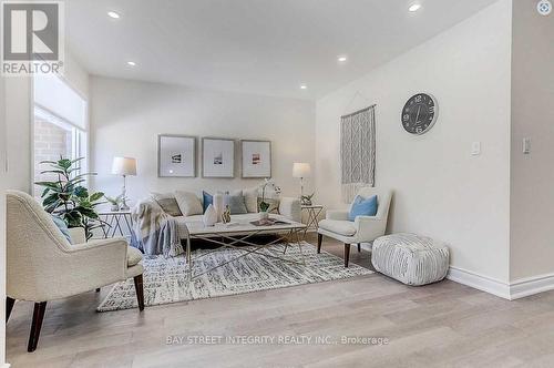 2221 Amberglen Court, Oakville, ON - Indoor Photo Showing Living Room