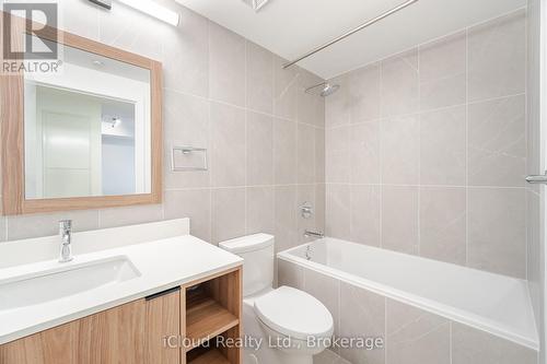 719 - 1037 The Queensway, Toronto, ON - Indoor Photo Showing Bathroom