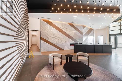 719 - 1037 The Queensway, Toronto, ON - Indoor Photo Showing Other Room