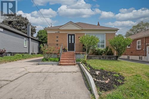 397 Bartos Drive, Oakville (Co Central), ON - Outdoor