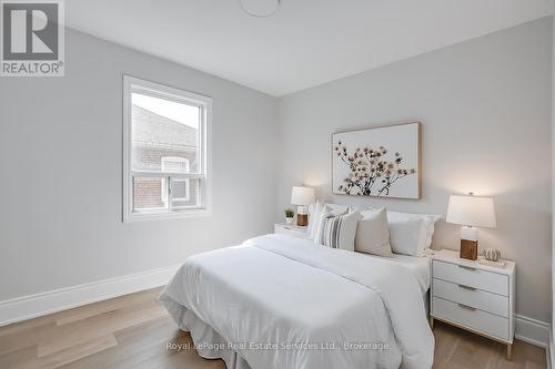 397 Bartos Drive, Oakville (Co Central), ON - Indoor Photo Showing Bedroom