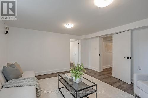 397 Bartos Drive, Oakville (Co Central), ON - Indoor Photo Showing Living Room