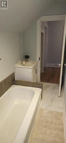 92 Mill Street W, Greater Napanee, ON - Indoor Photo Showing Bathroom