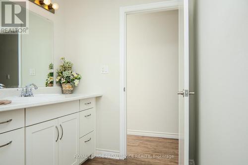 371 Maple Avenue, Deseronto (Deseronto (Town)), ON - Indoor Photo Showing Bathroom