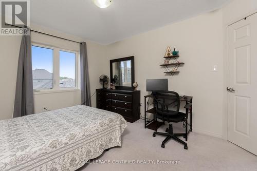 2 - 25 Elliot Street E, Centre Wellington, ON - Indoor Photo Showing Bedroom