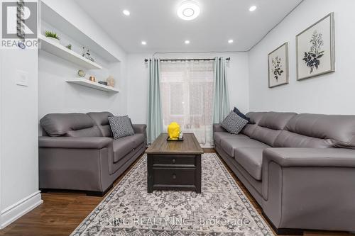 87 Fletcher Circle, Cambridge, ON - Indoor Photo Showing Living Room