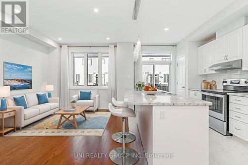 715 Decoeur Drive, Ottawa, ON - Indoor